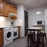 No Fiestas, 5 Dormitorios Solo Familias, Parejas O Trabajo Parking Publico Gratis A 300M