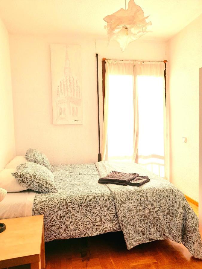 Apartamento No Fiestas, Solo Familias, Parejas O Trabajo Parking Público Gratis A 300m *