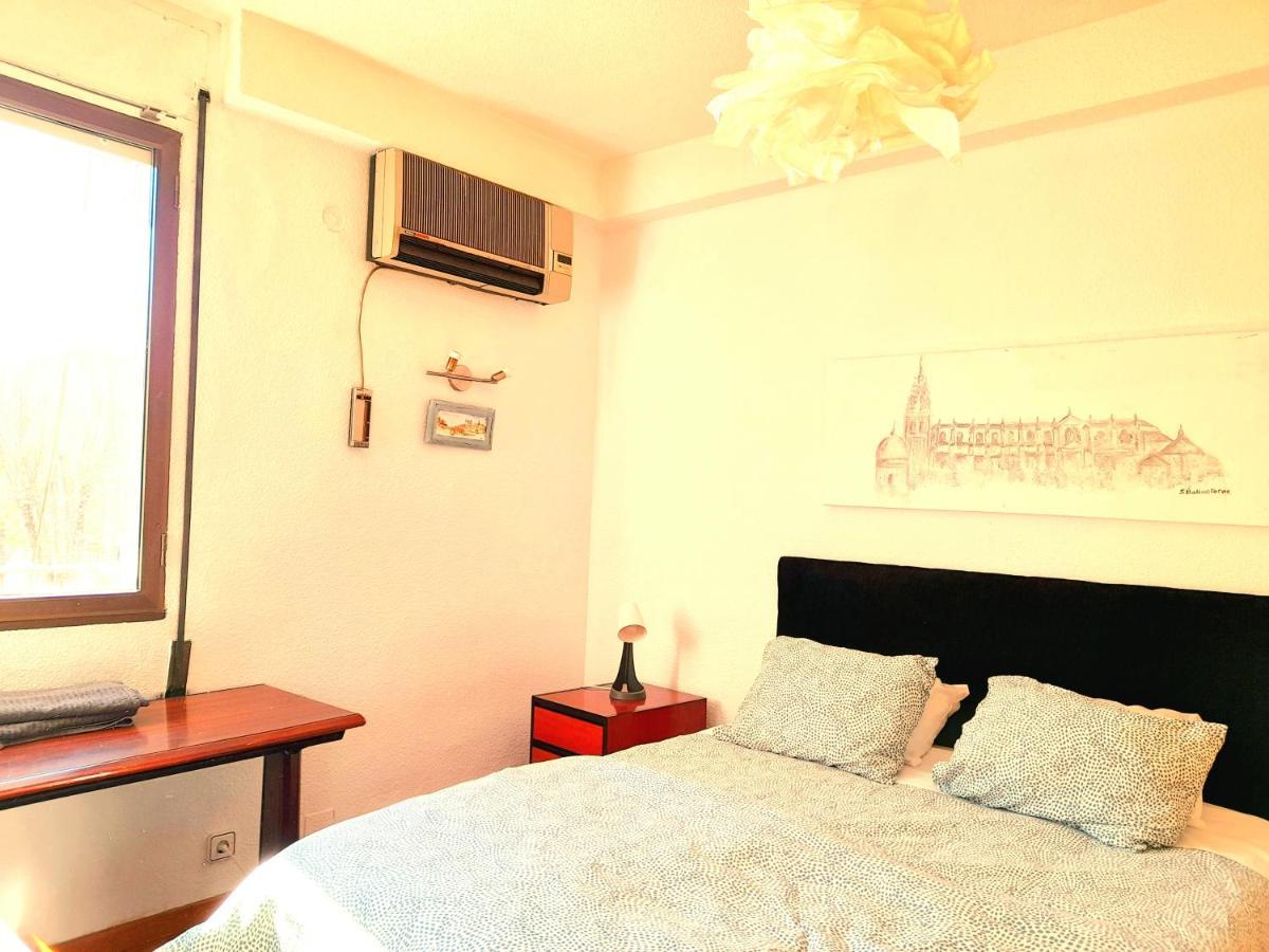 Apartamento No Fiestas, Solo Familias, Parejas O Trabajo Parking Público Gratis A 300m *