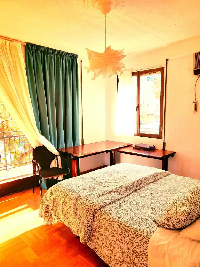 No Fiestas, Solo Familias, Parejas O Trabajo Parking Público Gratis A 300m Apartamento *